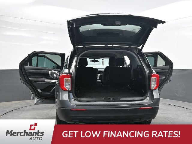 Used 2023 Ford Explorer XLT AWD/4WD image 46
