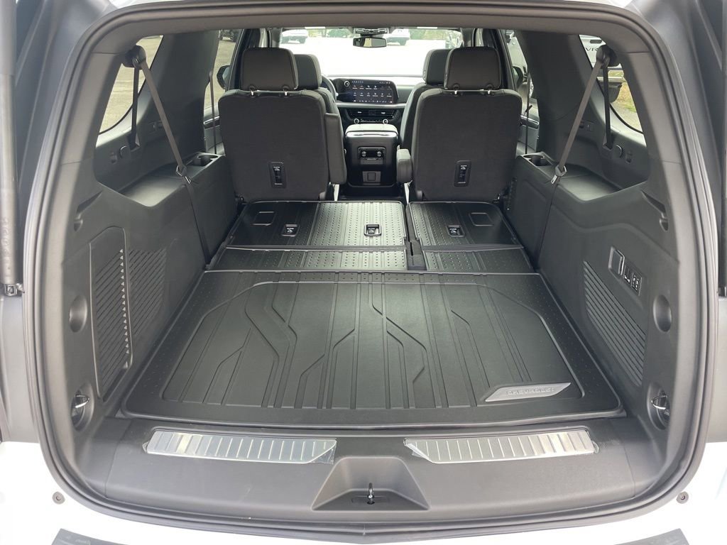 New 2026 Chevrolet Suburban Premier w/ Sun And Tow Package image 34
