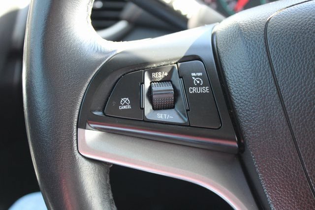 Used 2022 Chevrolet Trax LT w/ LT Convenience Package FWD image 28