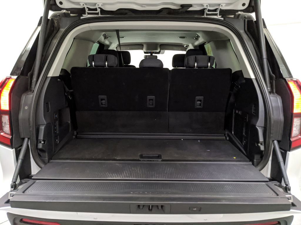 New 2025 Ford Expedition Active image 24