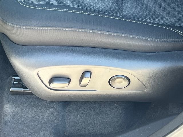 Used 2025 GMC Acadia Elevation image 10