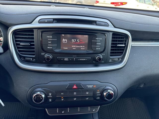 Used 2016 Kia Sorento LX w/ LX Convenience Package image 11