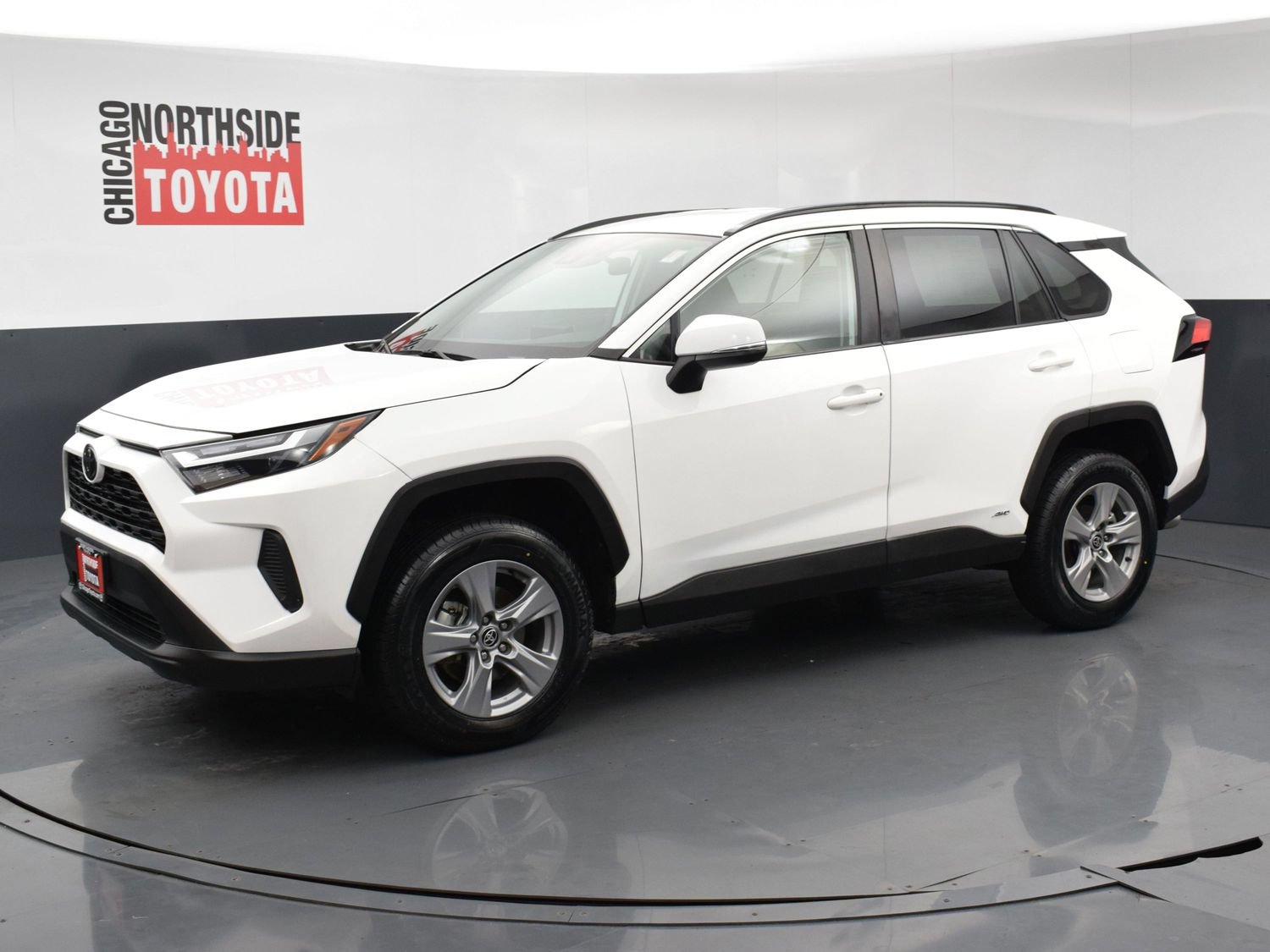 Used 2025 Toyota RAV4 XLE AWD/4WD image 8
