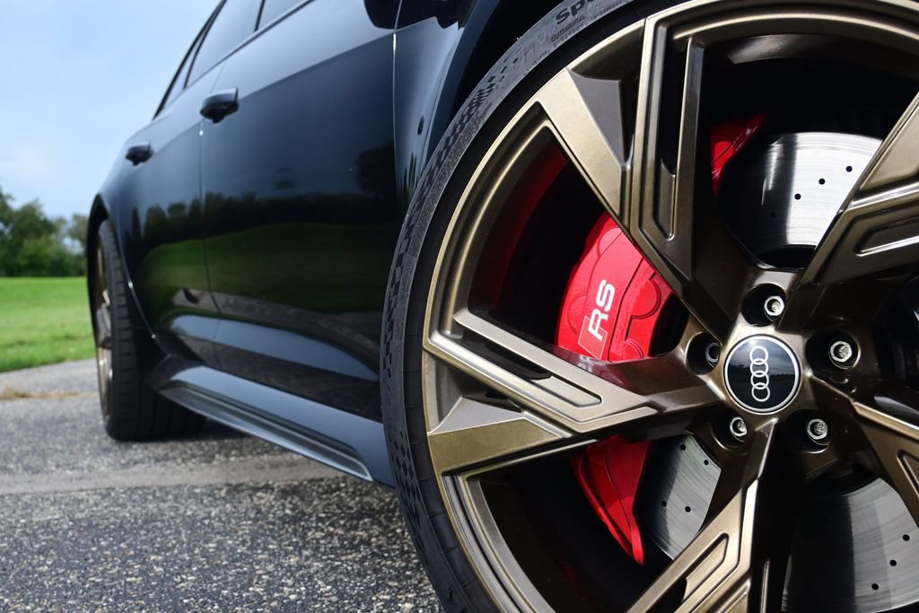 Used 2021 Audi RS 6 AWD/4WD image 3