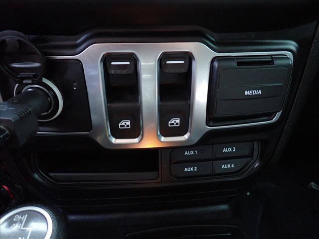 Used 2021 Jeep Wrangler Sport AWD/4WD image 16