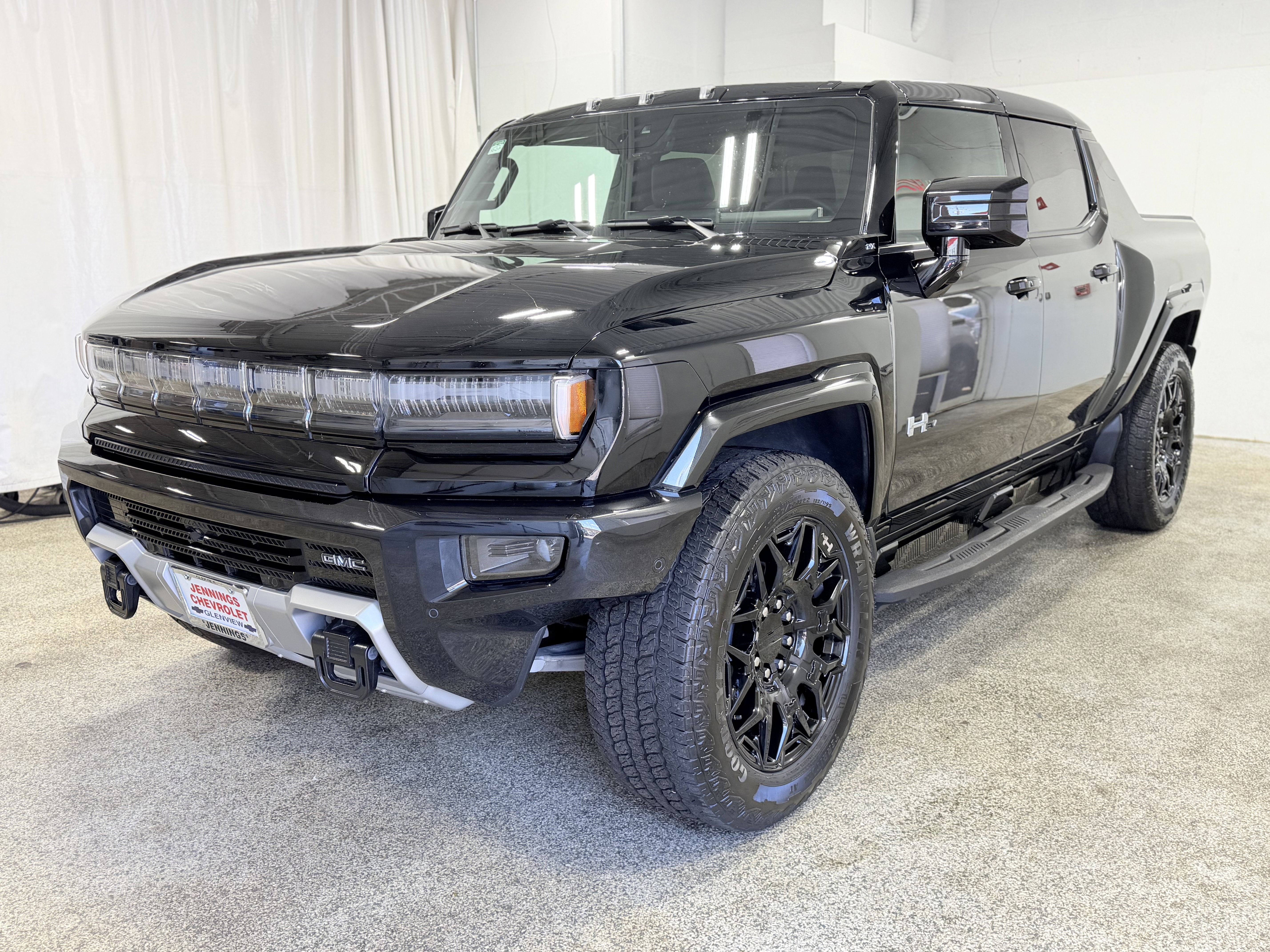 Used 2025 GMC Hummer EV 2X AWD/4WD image 3