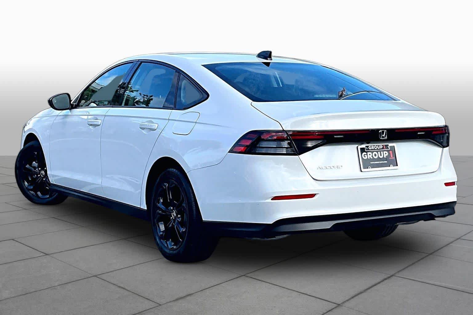Used 2025 Honda Accord SE image 12