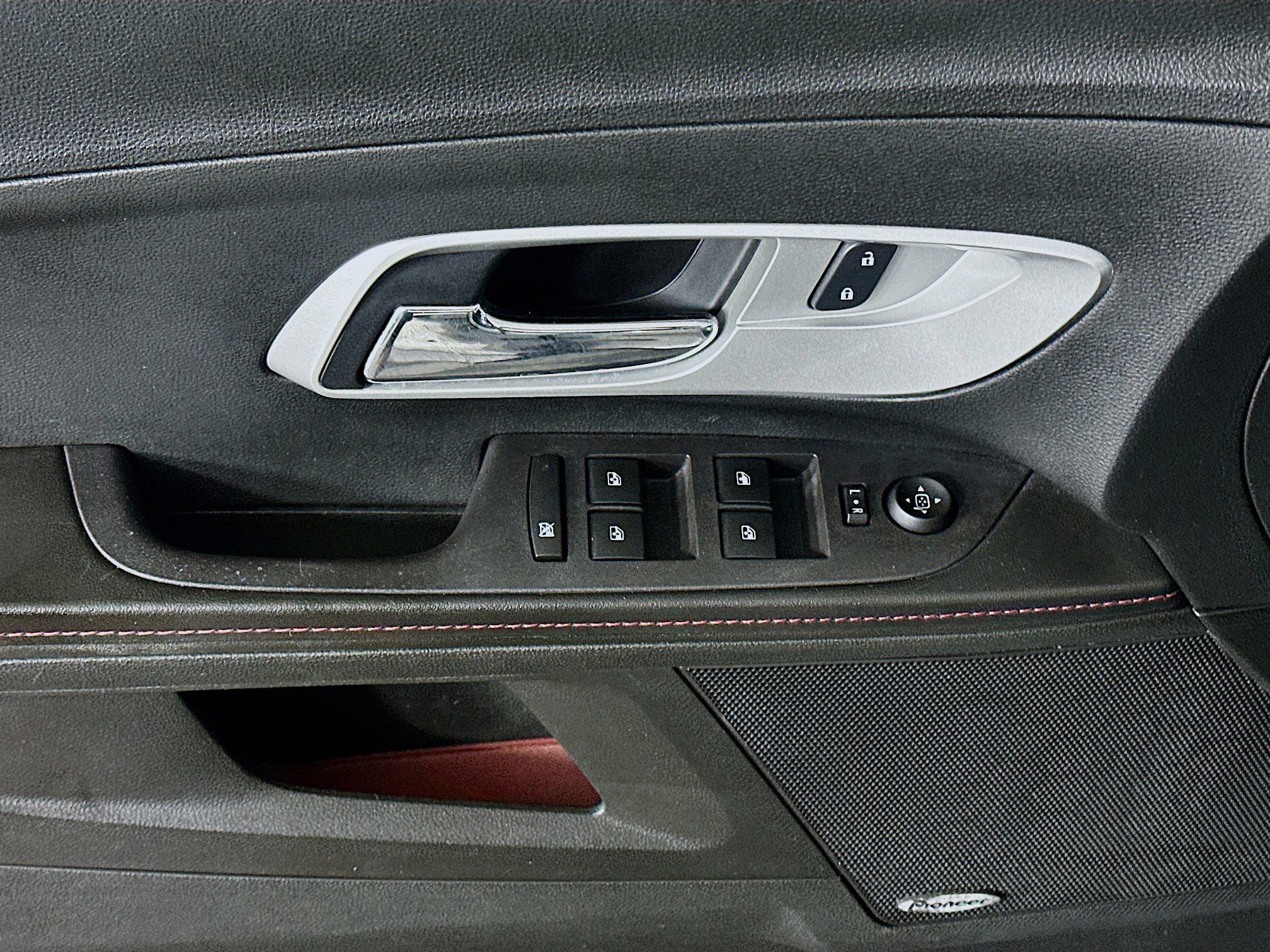 Used 2015 Chevrolet Equinox LT w/ Power Convenience Package image 15