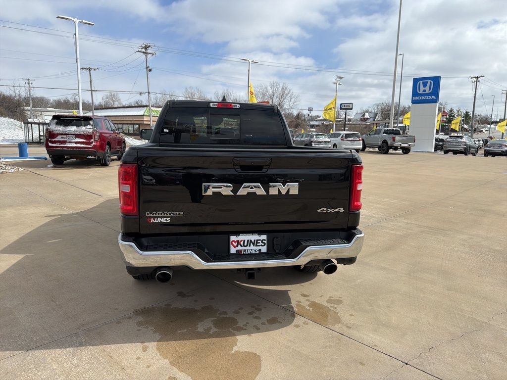 Used 2025 RAM 1500 Laramie AWD/4WD image 9
