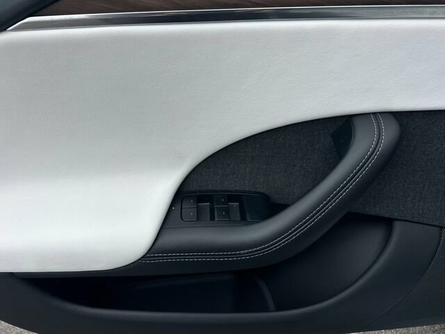 Used 2022 Tesla Model S AWD/4WD image 11
