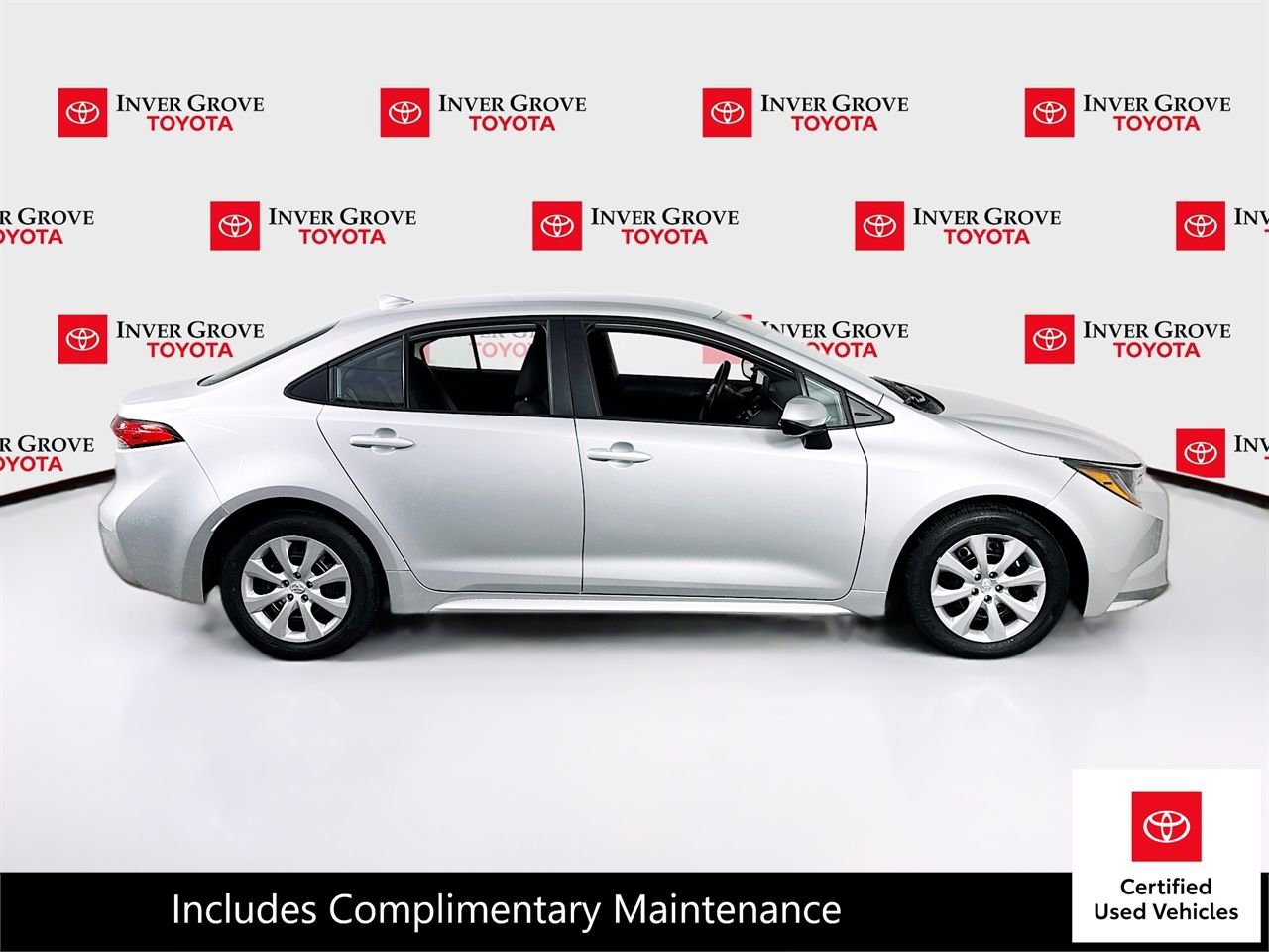 Certified 2025 Toyota Corolla LE FWD image 4