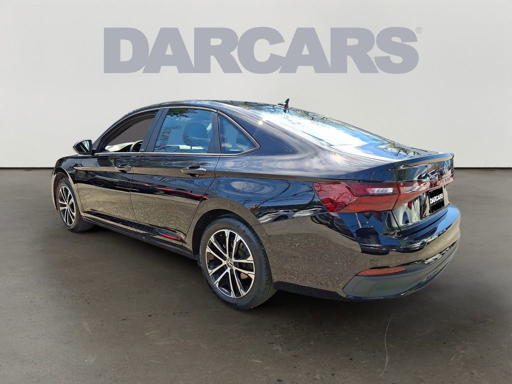 Used 2025 Volkswagen Jetta Sport FWD image 4