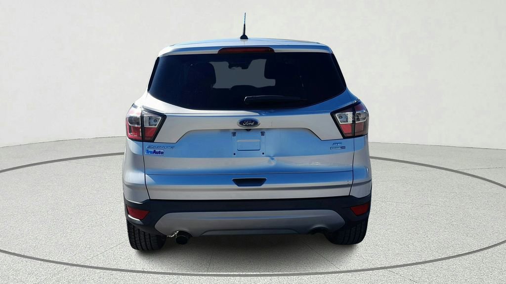 Used 2017 Ford Escape SE image 5