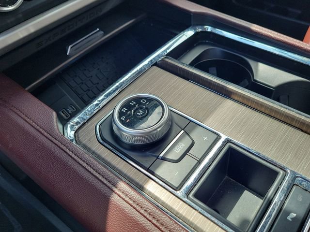 Used 2023 Ford Expedition Limited image 33