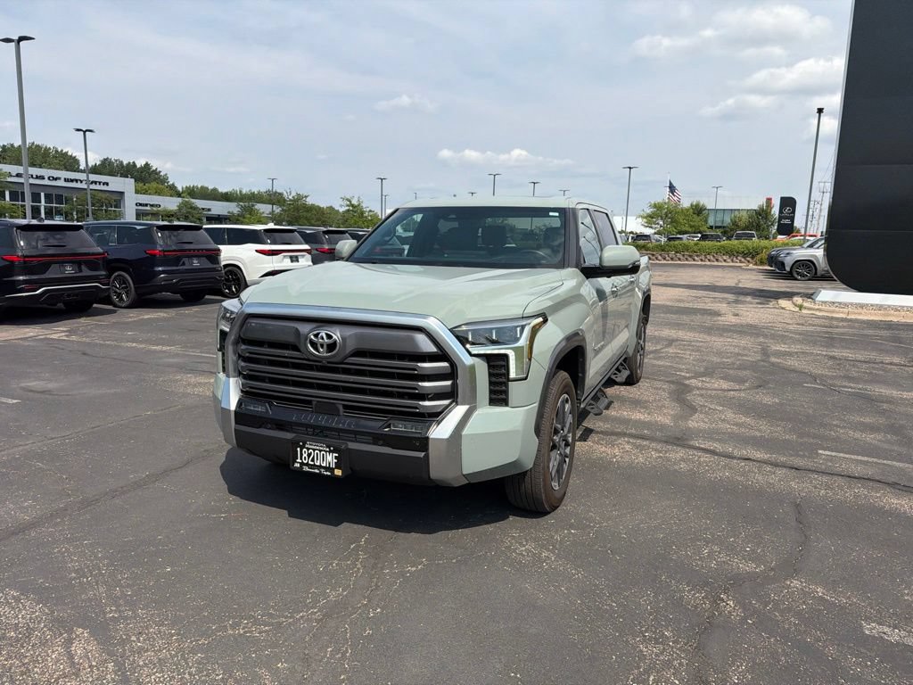Used 2025 Toyota Tundra Limited AWD/4WD image 8