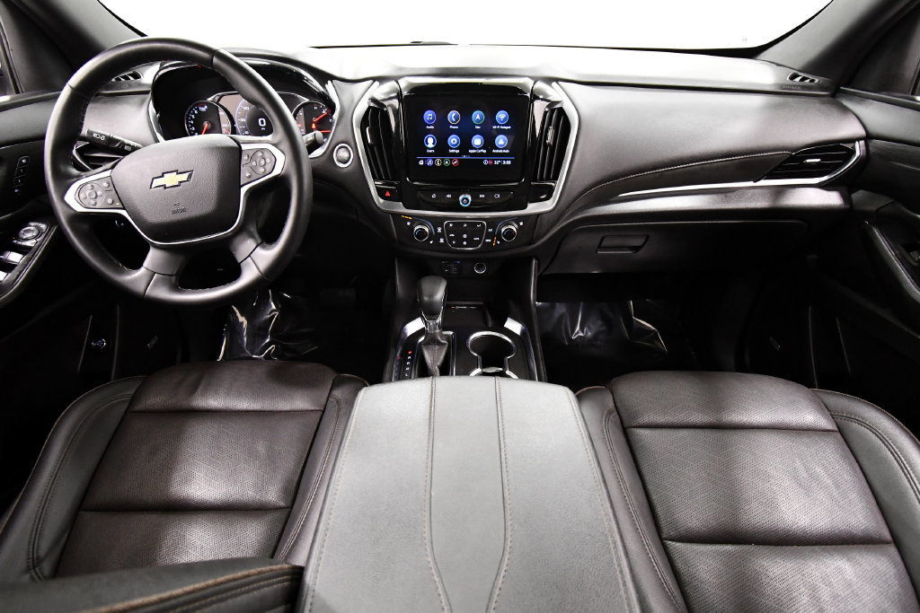 Used 2023 Chevrolet Traverse High Country AWD/4WD image 3