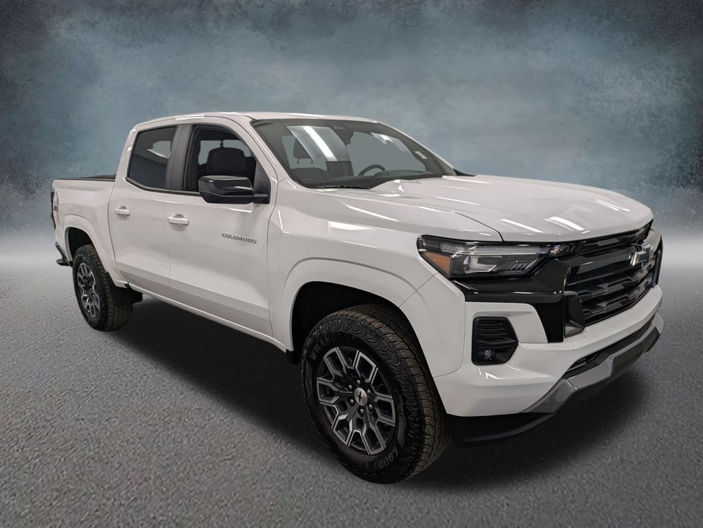 Used 2024 Chevrolet Colorado Z71 AWD/4WD image 3