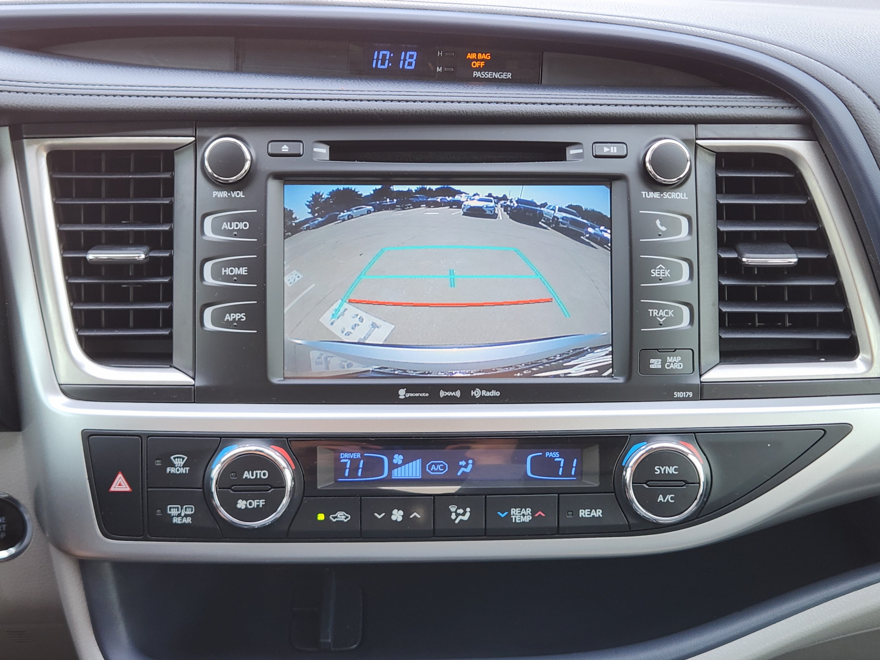 Used 2017 Toyota Highlander XLE AWD/4WD image 10