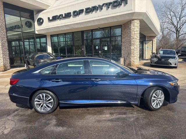 Used 2018 Honda Accord Touring image 2
