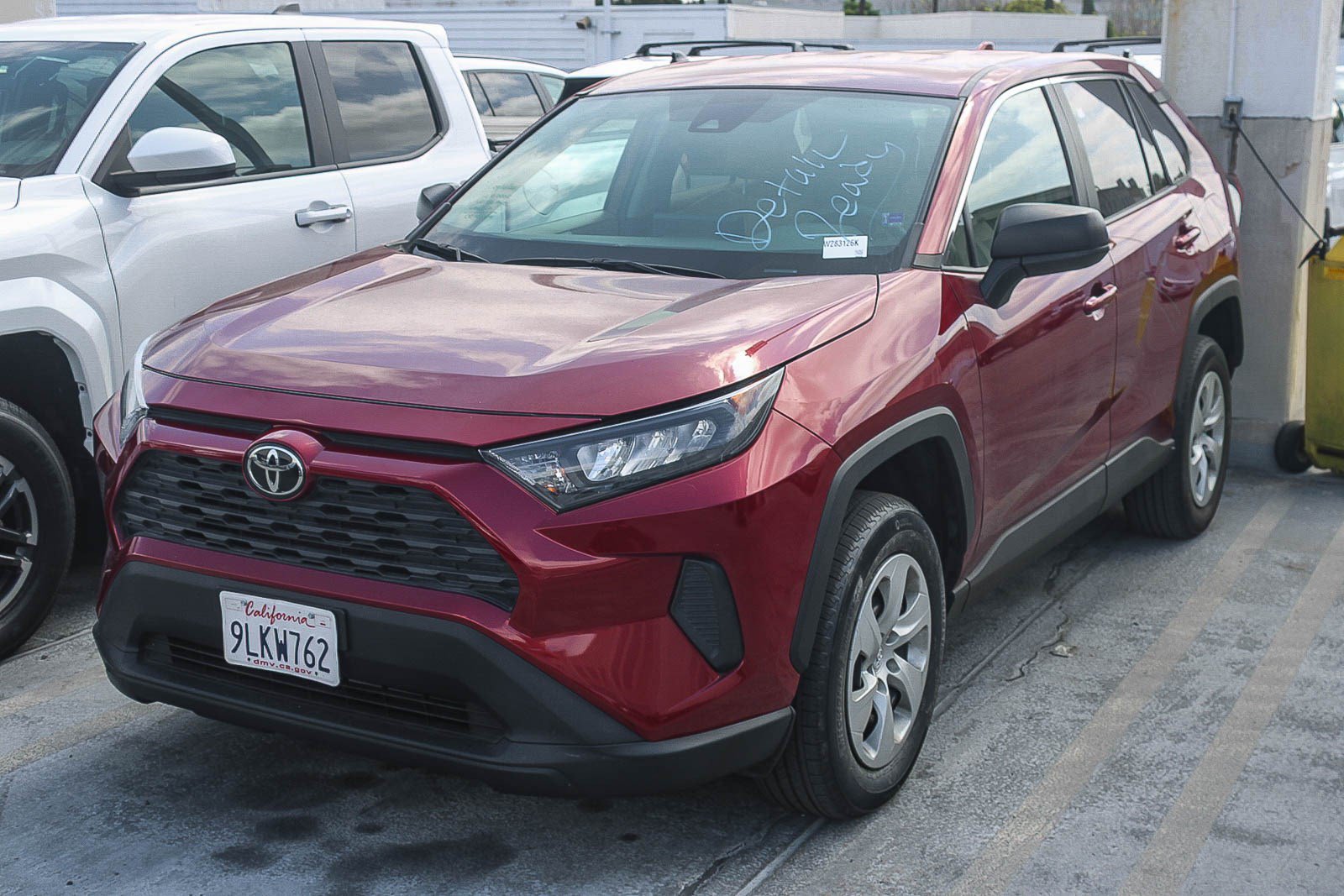 Certified 2022 Toyota RAV4 LE AWD/4WD image 5