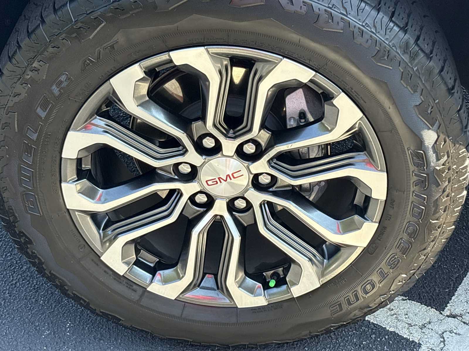 Used 2025 GMC Canyon Denali AWD/4WD image 26