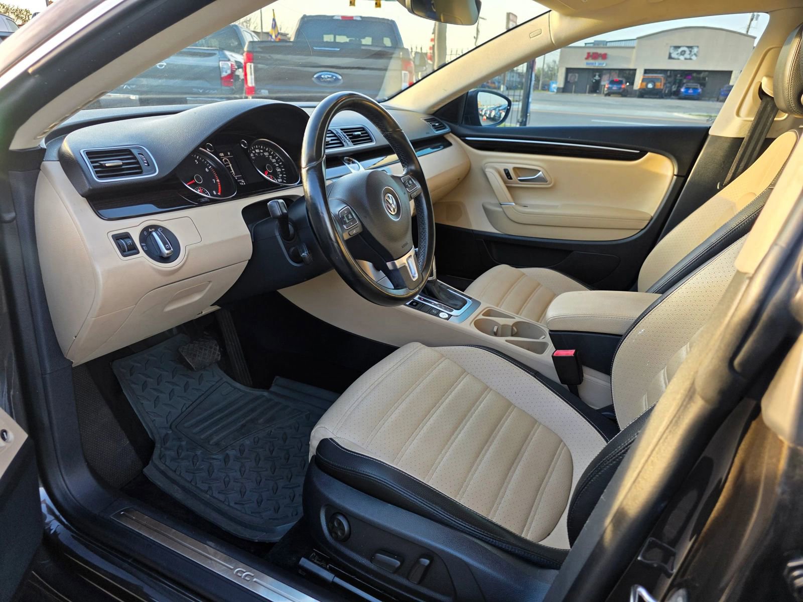 Used 2017 Volkswagen CC Sport image 3