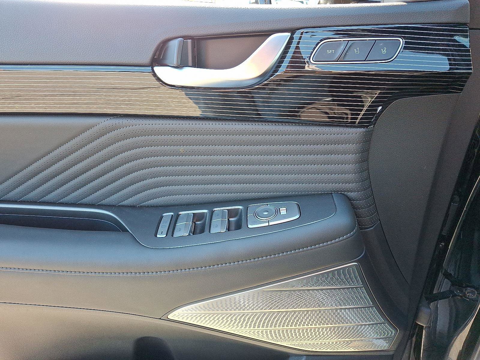 Used 2025 Hyundai Palisade Calligraphy image 13