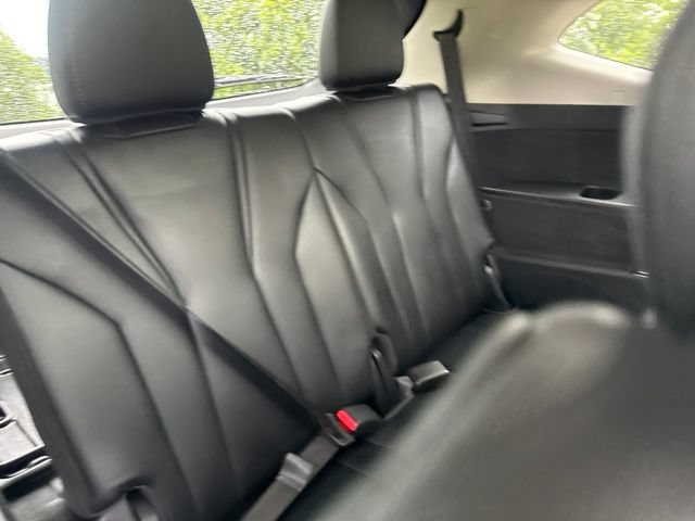 Used 2022 Acura MDX w/ Technology Package AWD/4WD image 12