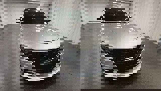 Used 2021 Dodge Charger SXT w/ Blacktop Package image 3