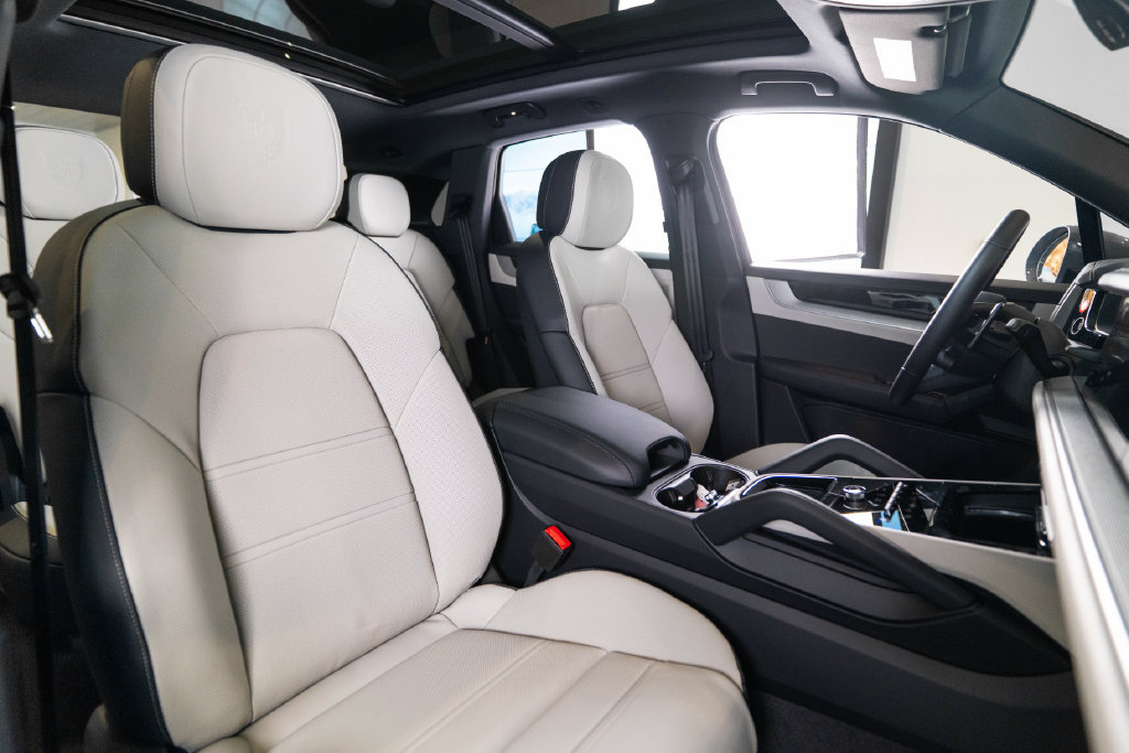 New 2026 Porsche Cayenne AWD/4WD image 18