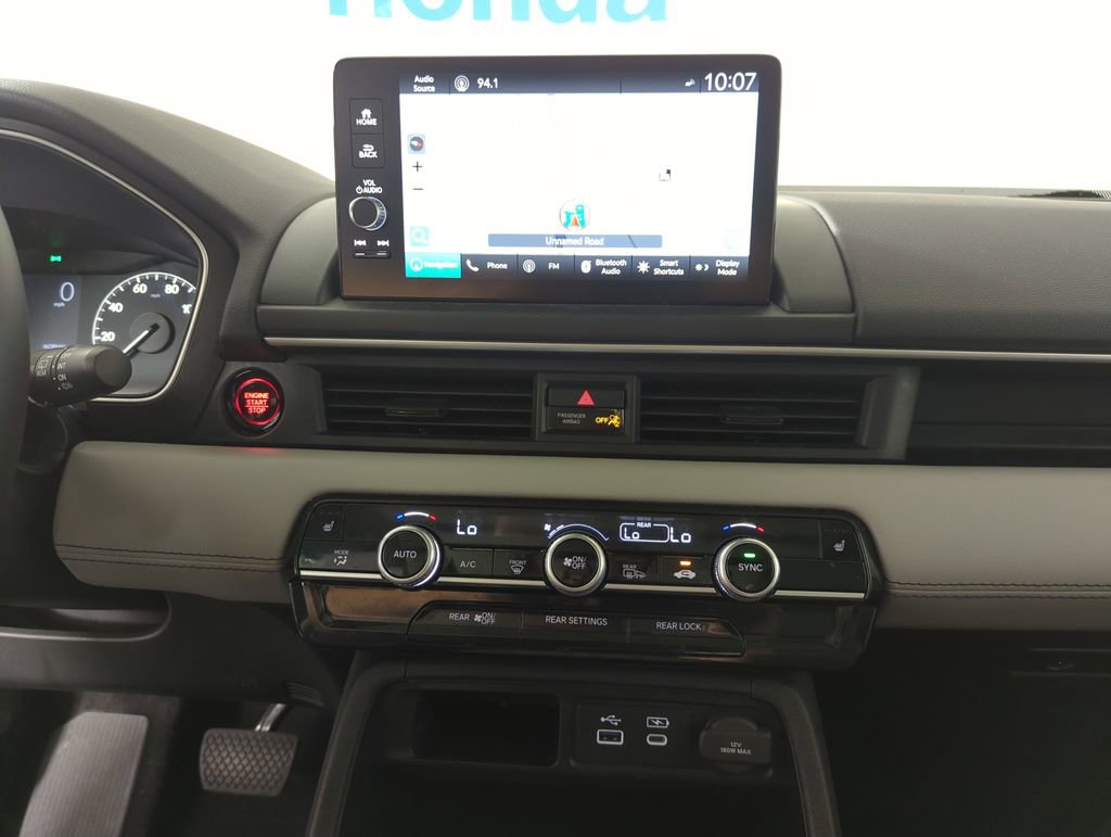 Certified 2025 Honda Pilot Touring image 14