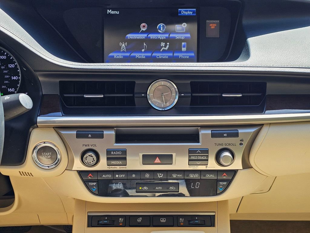 Used 2014 Lexus ES 350 w/ Ultra Luxury Package FWD image 29