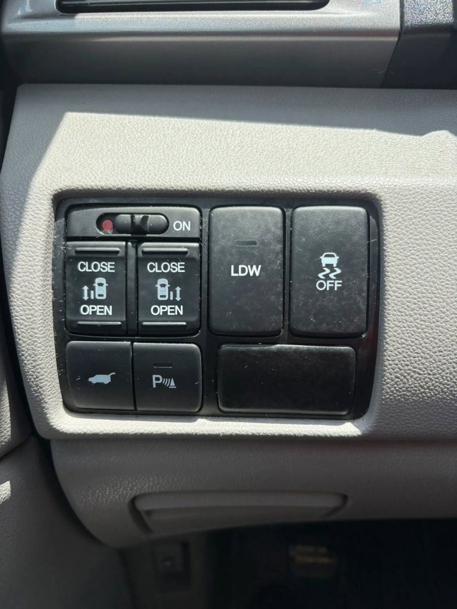 Used 2015 Honda Odyssey Touring Elite image 23