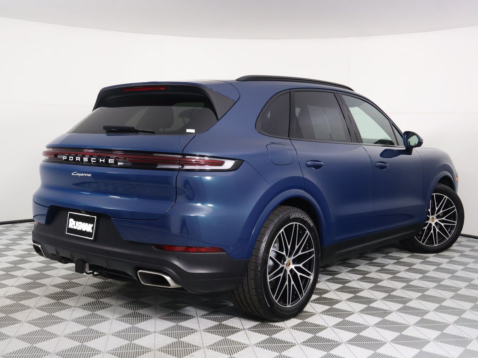 Certified 2026 Porsche Cayenne AWD/4WD image 7