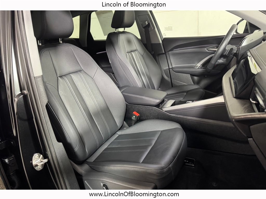 Used 2025 Audi Q5 Premium w/ Convenience Package AWD/4WD image 12