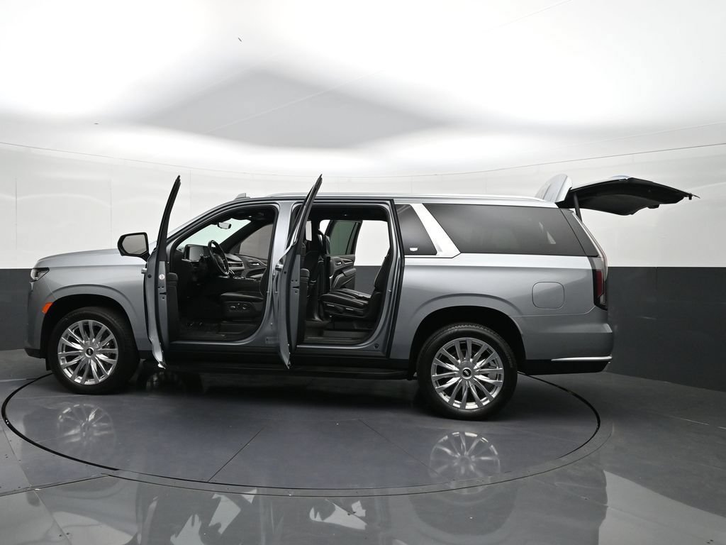 Used 2024 Cadillac Escalade ESV Premium Luxury AWD/4WD image 49