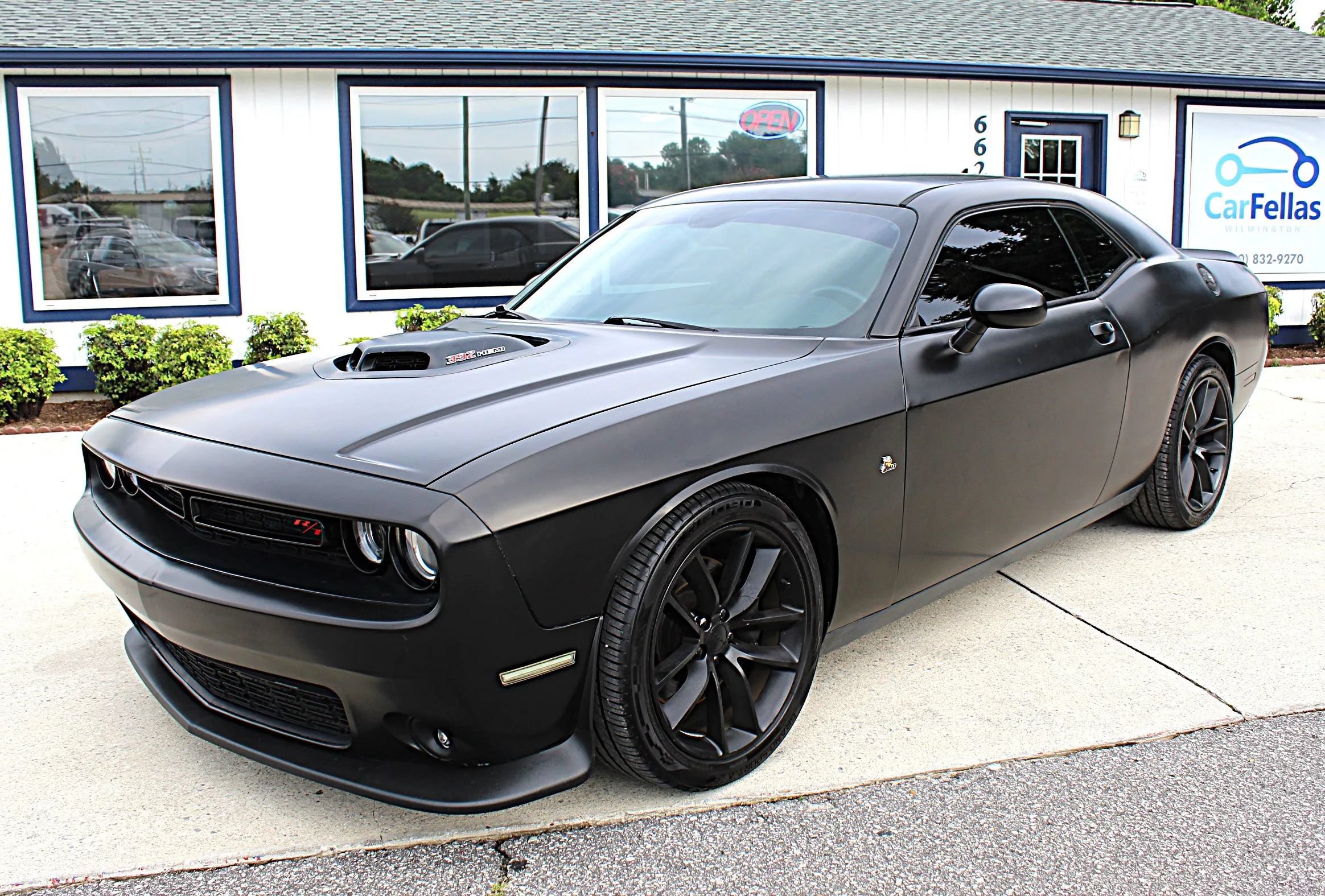 Used 2016 Dodge Challenger R/T Scat Pack RWD image 1