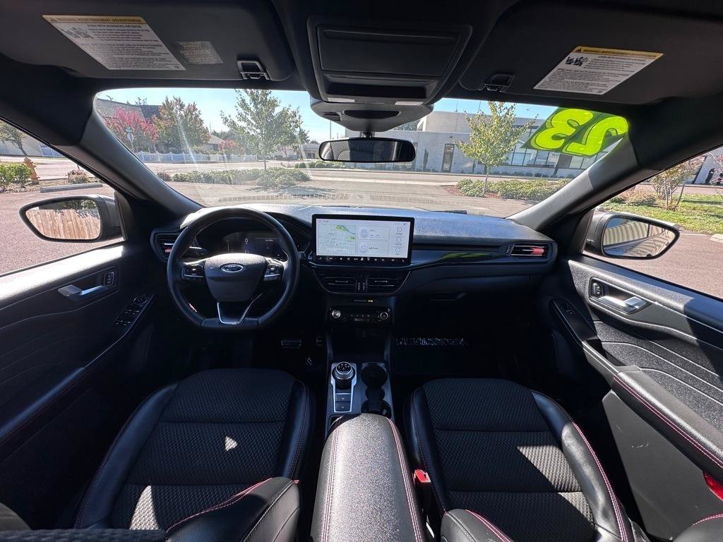 Used 2023 Ford Escape ST-Line w/ Tech Pack #1 AWD/4WD image 13