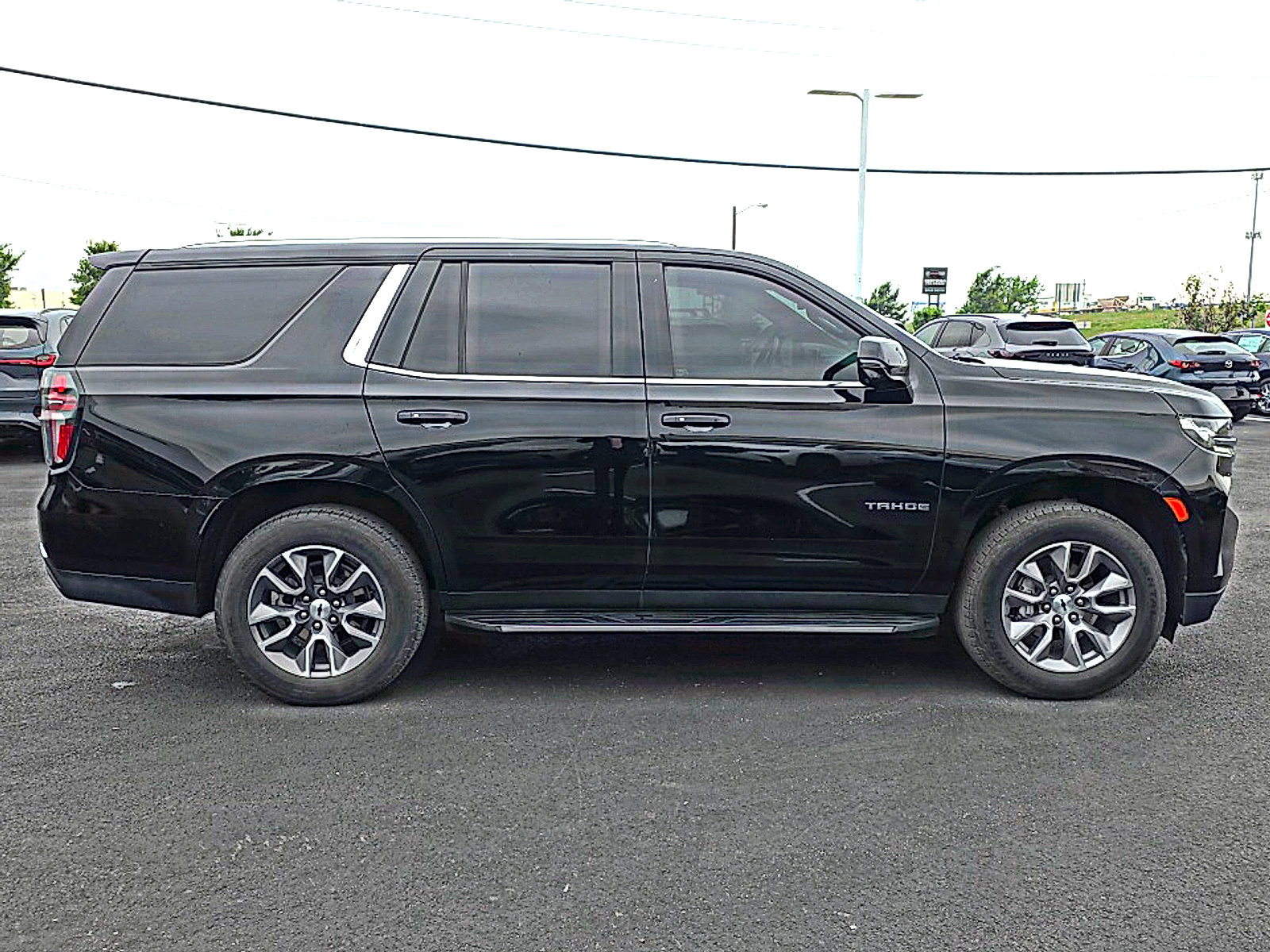Used 2024 Chevrolet Tahoe LT w/ LT Signature Package RWD image 5