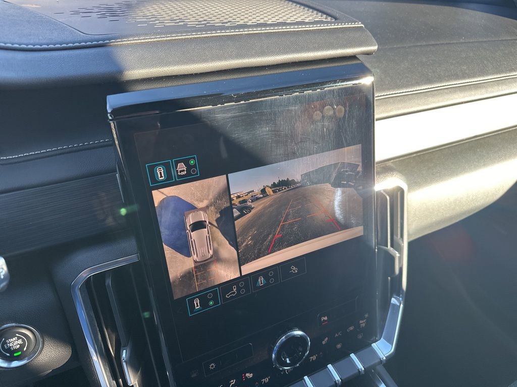 Used 2025 GMC Acadia Elevation image 31