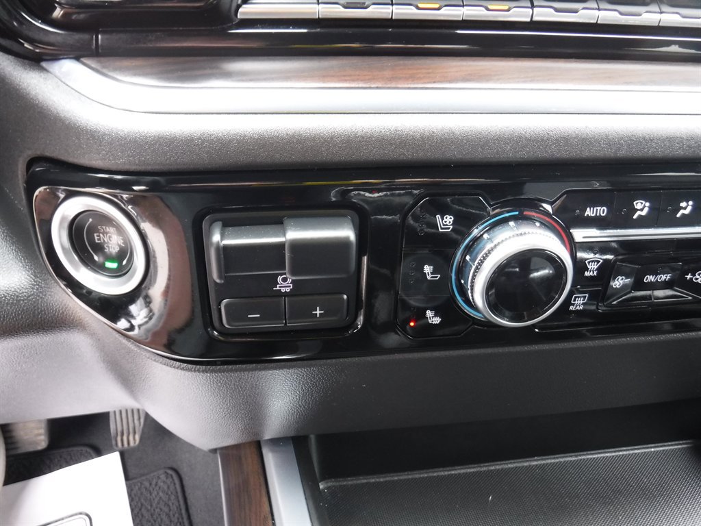 Used 2023 GMC Sierra 1500 SLT image 24