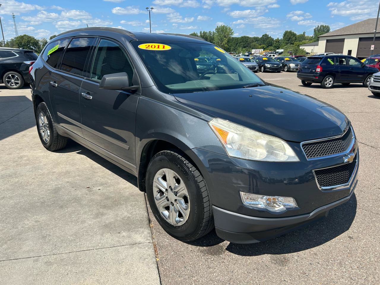 Used 2011 Chevrolet Traverse LS AWD/4WD image 3