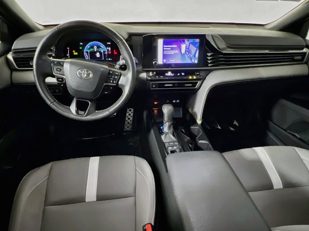 Used 2025 Toyota Camry SE FWD image 27