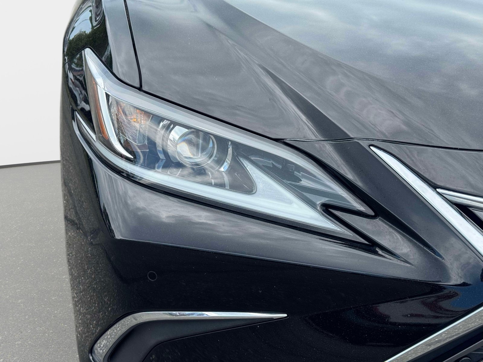 Used 2021 Lexus ES 250 w/ Premium Package AWD/4WD image 7
