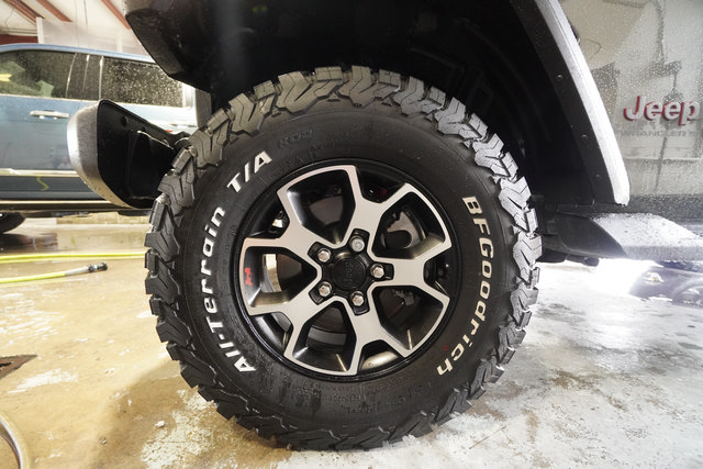 Used 2023 Jeep Wrangler Unlimited Rubicon AWD/4WD image 40