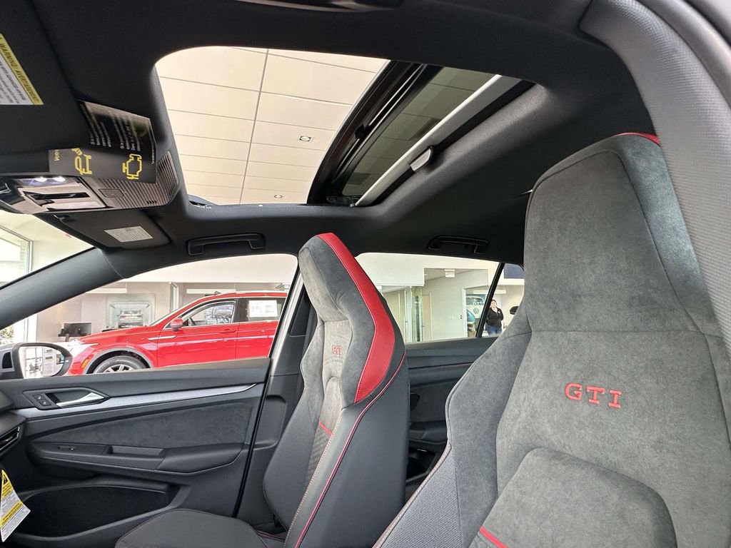 New 2026 Volkswagen GTI SE FWD image 15