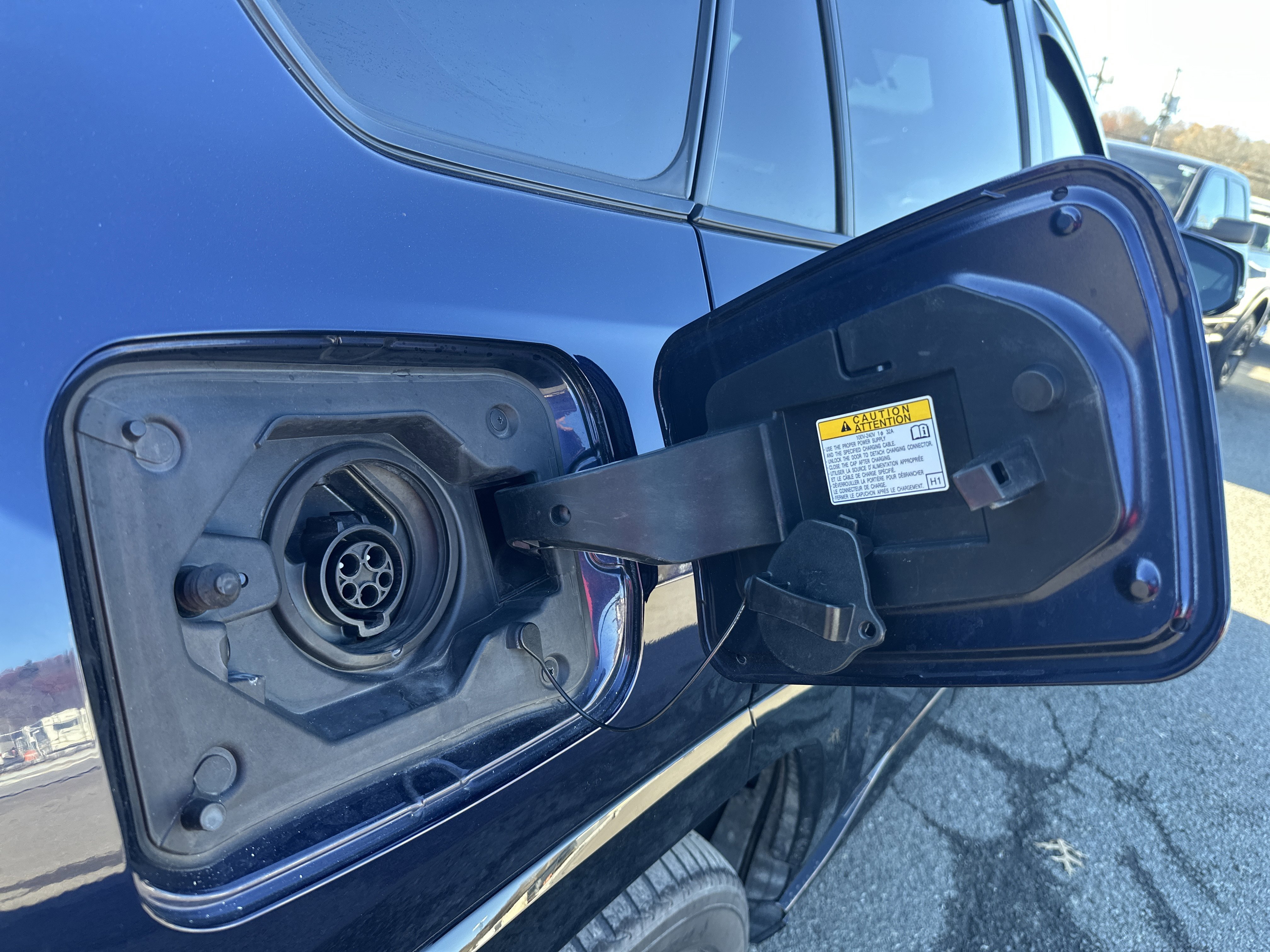 Used 2022 Toyota RAV4 XSE image 12