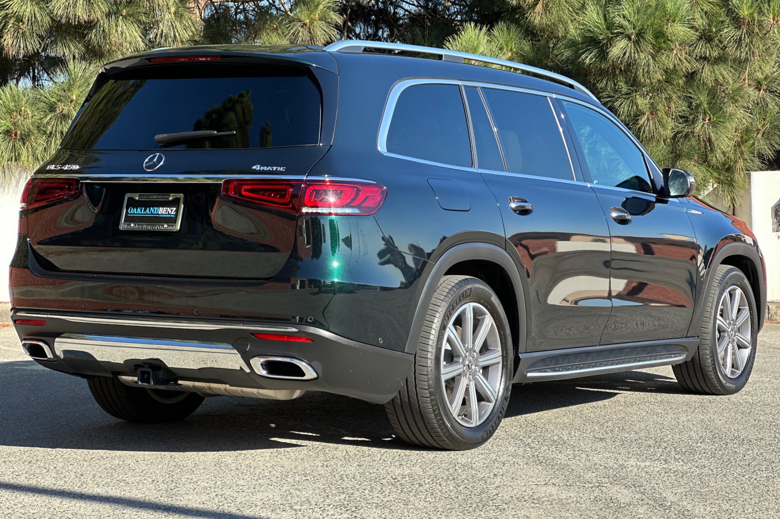 Used 2023 Mercedes-Benz GLS 450 4MATIC image 4
