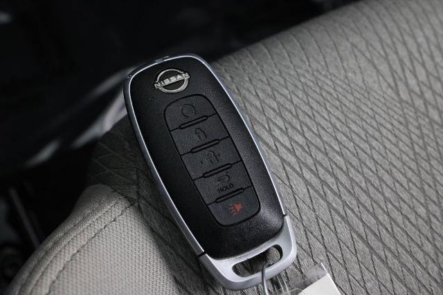 Certified 2025 Nissan Rogue SV image 30