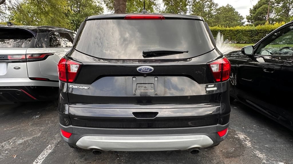 Used 2019 Ford Escape SE FWD image 9